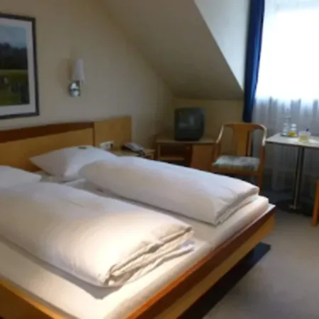 Hauser An Der Universitaet Hotel 3*