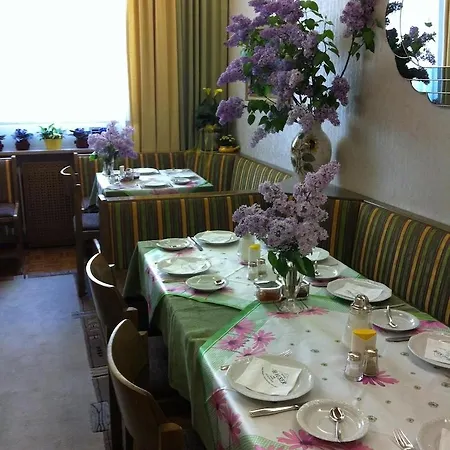 Hotel Hauser An Der Universitaet 3*