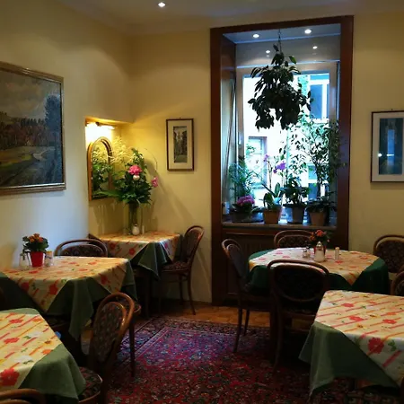 Hauser An Der Universitaet München