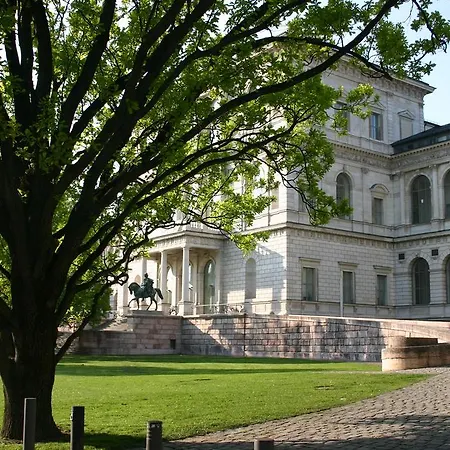Hauser An Der Universitaet Ξενοδοχείο