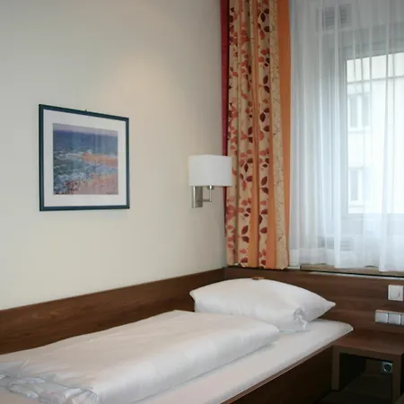 Hotel Hauser An Der Universitaet München