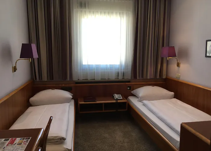 Hauser An Der Universitaet Hotel