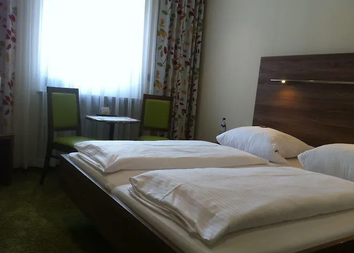 Hauser An Der Universitaet München