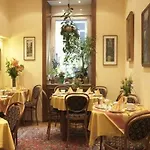 هاوزر أن دير يونيفارسيتات 3*