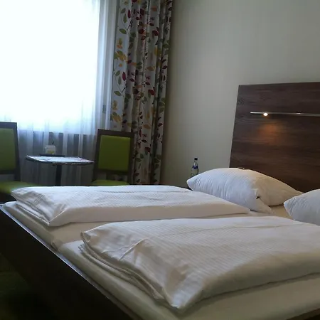 Hauser An Der Universitaet Hotel