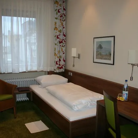 Hauser An Der Universitaet Hotel Munich